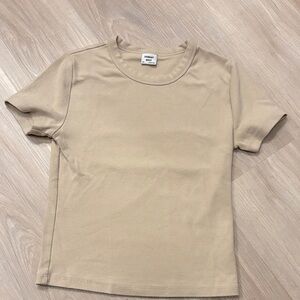 Aritzia Sunday Best short Sleeve T-Shirt - size XS